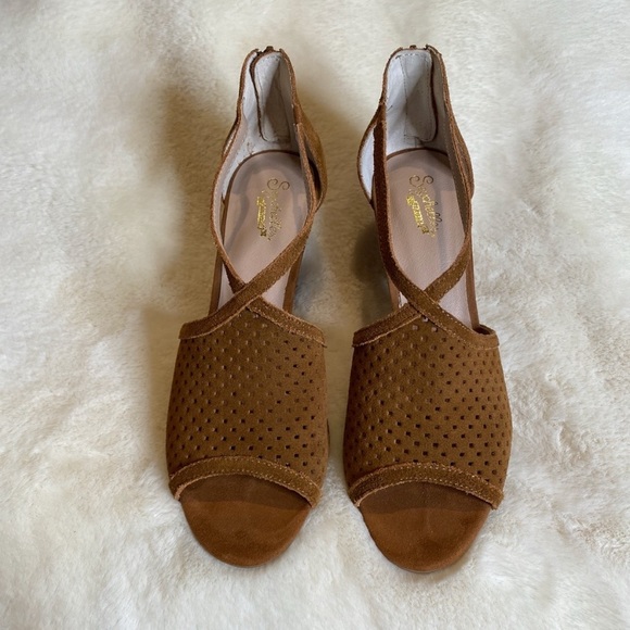 Seychelles Brown Leather Perforated Cone Heels - Picture 3 of 10